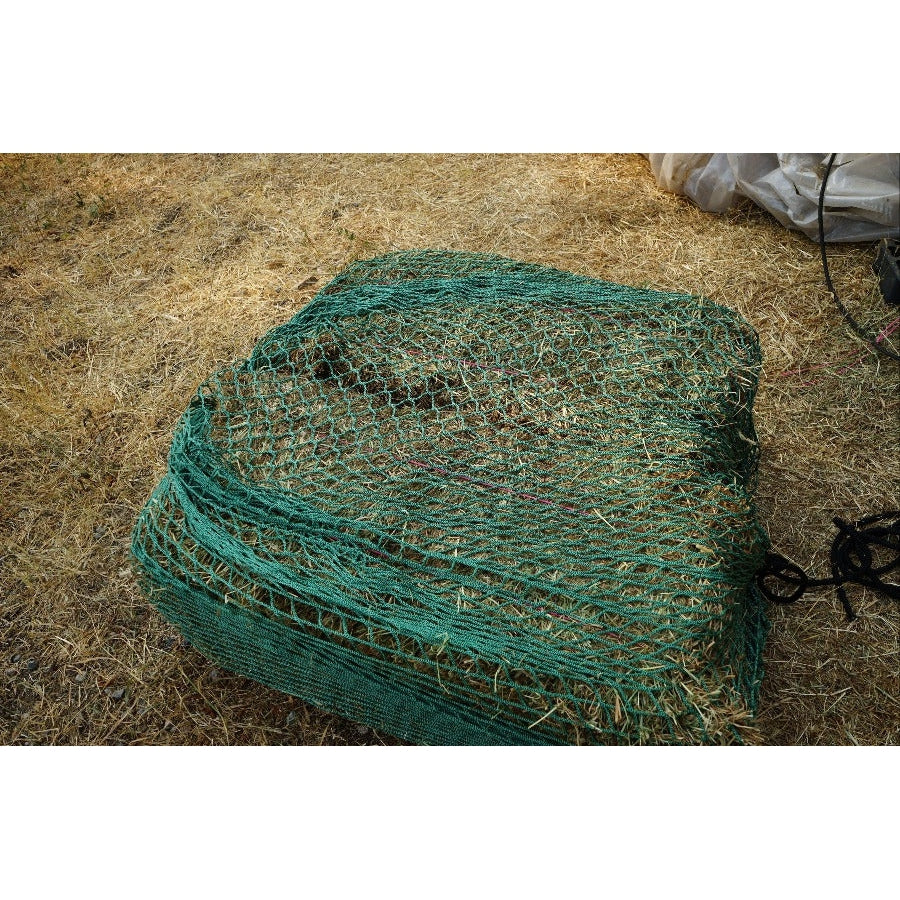 Bale Slips-slow_hay_net_feeders-NAG Bags