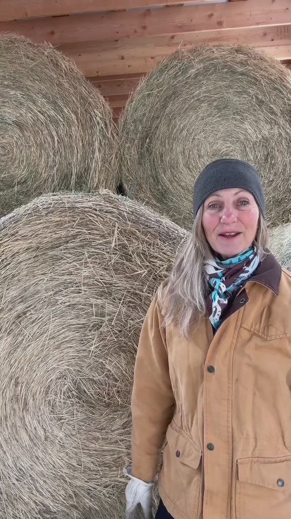 How do i fit my round bale video explaining how to fit and size the hay net 